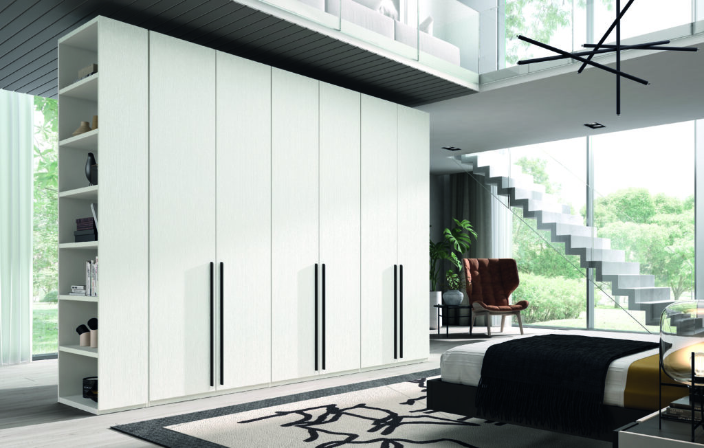 dressing sur mesure porte battante avec rangement étagère intégrée montbéliard belfort